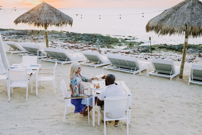 Beach-Dining-at-Nova-20260127083057
